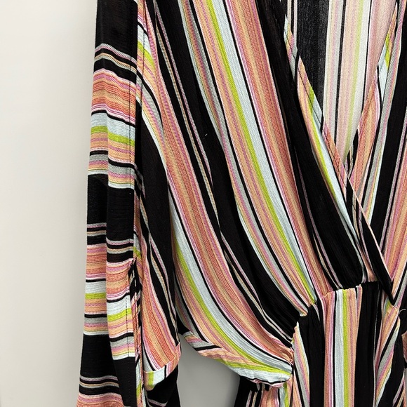 LUCCA NWT STRIPED PEACH & BLACK DEEP V-NECK WIDE CAFTAN SLEEVES SZ: SMALL - Picture 6 of 8